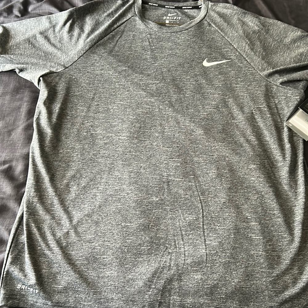 Nike DRI-FIT UPF40 T-Shirt